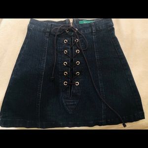 DENIM SKIRT (nwot)
